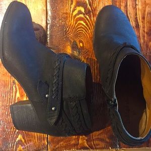 Ankle boots